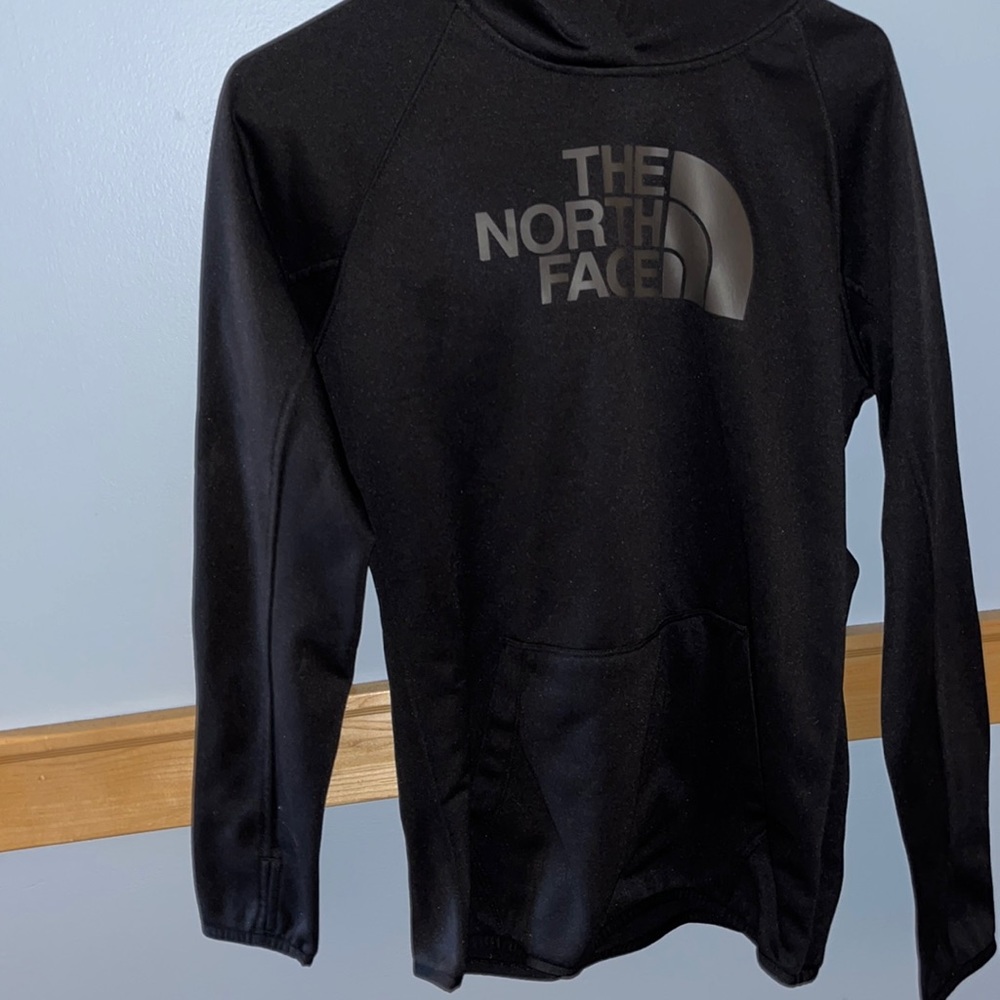 Black North Face hoodie